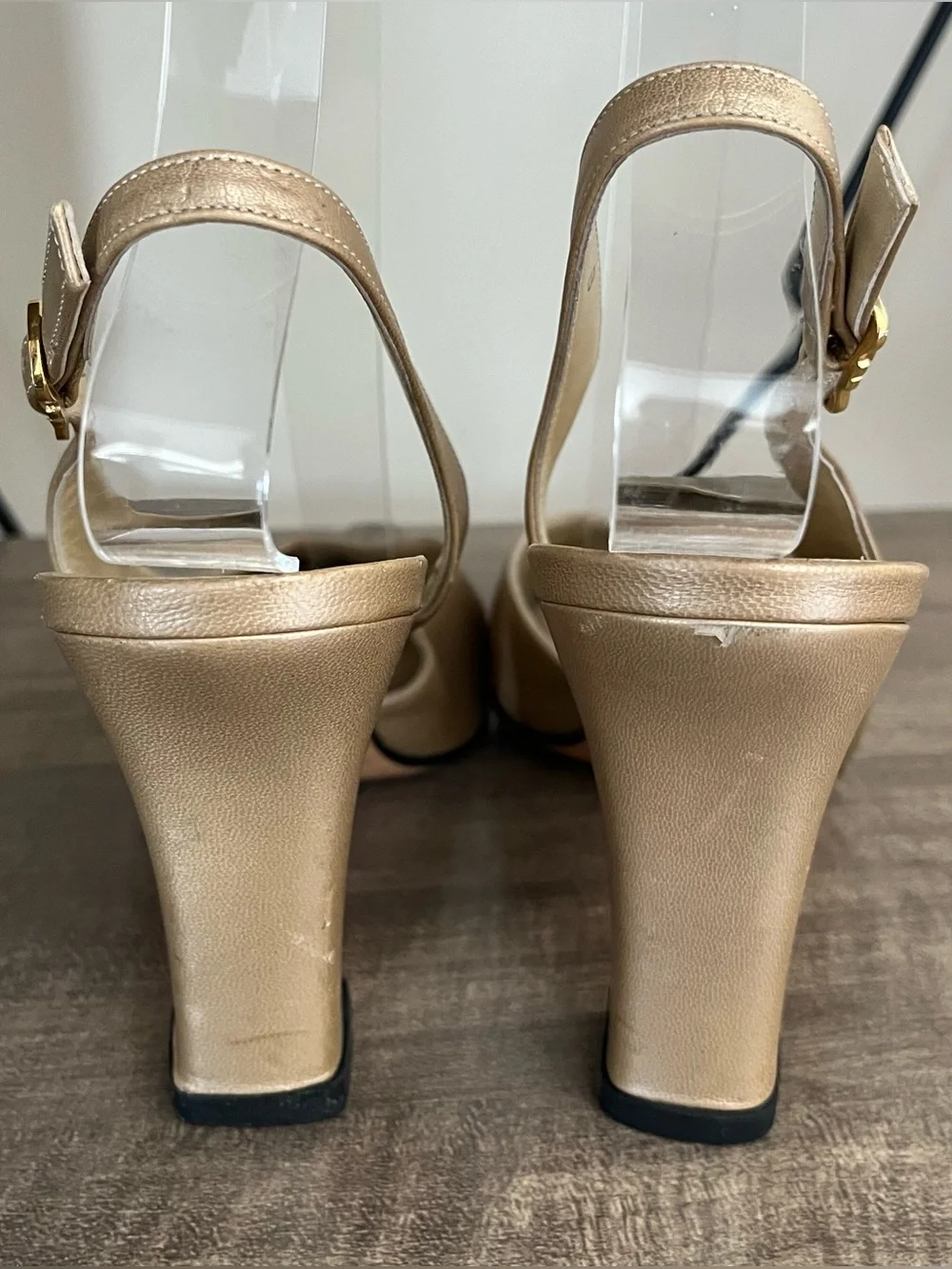 Salvatore Ferragamo Gold Tone Leather Slingback Heels Shoes Size 8 - Picture 6 of 16
